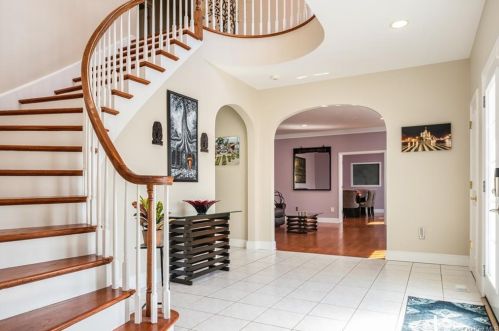 21 Centennial Dr, Danbury, CT 06811-3402