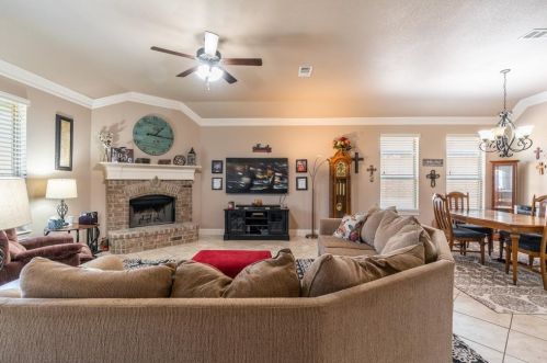 130 Red Cloud Dr, Greenville TX  75402-2801 exterior