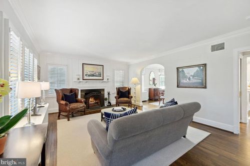 6423 Barnaby St, Washington, DC 20015-2313