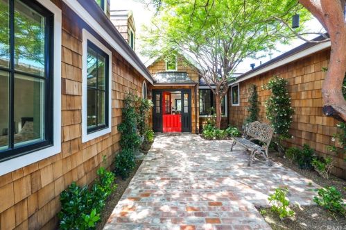 2930 Alta Vista Dr, Newport Beach, CA 92660-3205