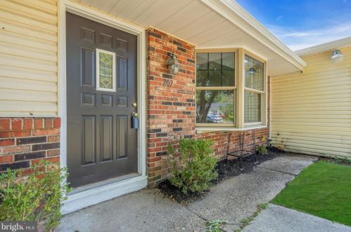 207 Piute Trl, Browns Mills NJ  08015-6125 exterior