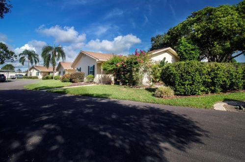 401 Bloom Ct, Ruskin, FL 33573-6121