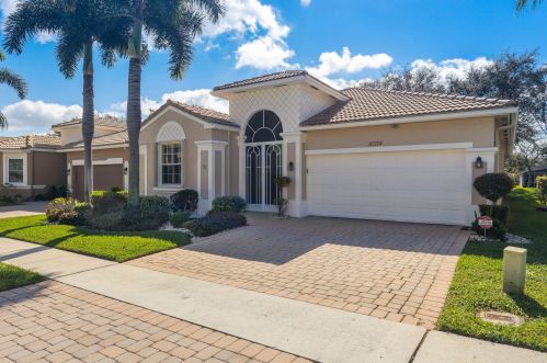 7932 Lando Ave, Boynton Beach, FL 33437-6359