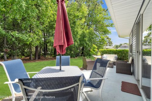 2 Campion Ct, Bricktown NJ  08724-1909 exterior