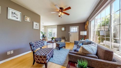 1550 Yardley St, Santa Rosa CA  95403-2352 exterior