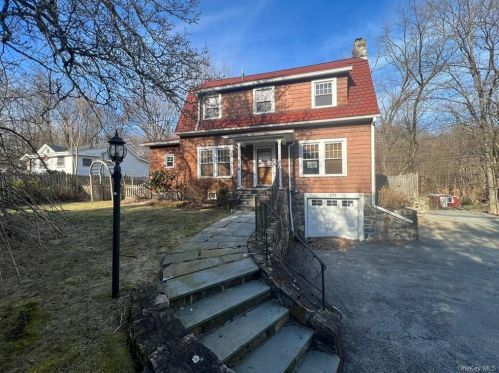 295 Saw Mill River Rd, Millwood, NY 10546-1108