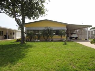 1330 Nassau Cir, Tavares, FL 32778-2523