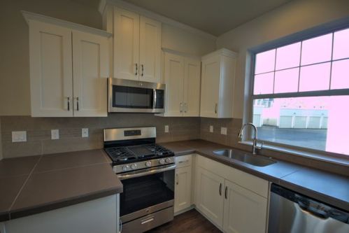 8352 Maxine Ln, Wilsonville, OR