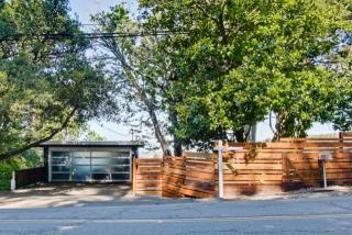 6501 Snake Rd, Oakland, CA 94611-2224