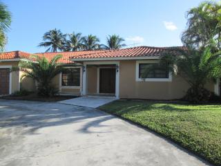 10550 56th Ter, Miami, FL 33173-2800