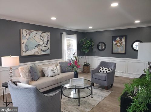 15 Holyoke Ln, Willingboro NJ  08046-1742 exterior