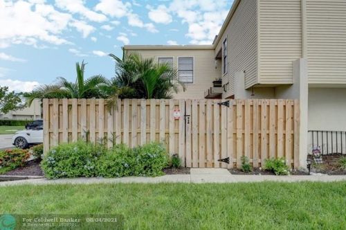 1520 Shaker Cir, West Palm Beach, FL 33414-5735