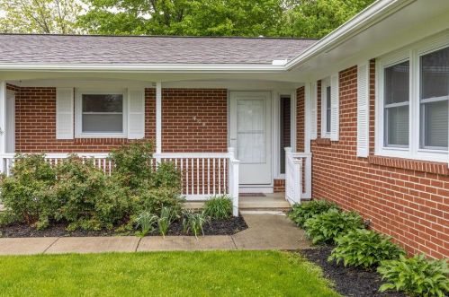 408 Walnut St, Galena, OH 43021-9471