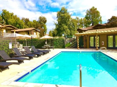 1423 Graves Ave, El Cajon CA  92021-8980 exterior