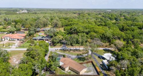 5476 Lk Le Clare Rd, Lutz FL  33558-8013 exterior