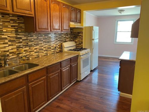1910 Amethyst St, Bronx NY  10462-3512 exterior