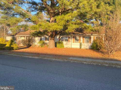 813 Nylon Blvd, Seaford, DE 19973-1227