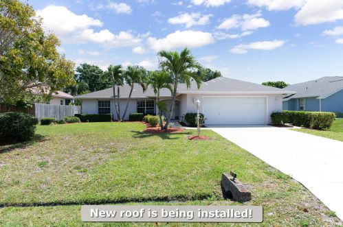 2397 Alden St, Fort Pierce, FL 34984-5252