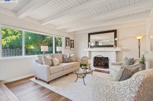 7793 Peppertree Rd, Pleasanton CA  94568-1348 exterior