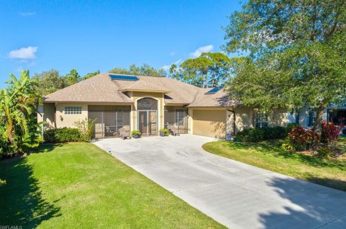 15 Heritage Way, Naples, FL 34110-1367