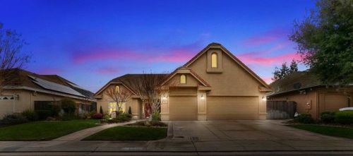 1228 Salzburg Ln, Lodi, CA 95242-9180