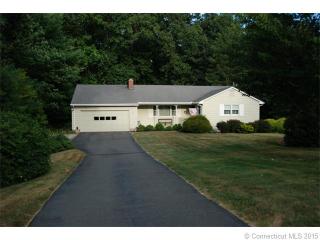 320 Moore Hill Dr, Southington, CT 06489-2930