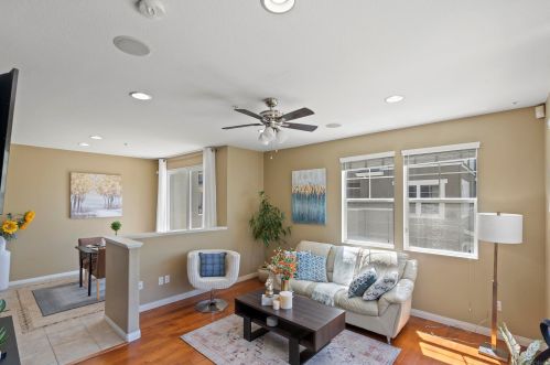 8728 Esplanade Park Ln, San Diego, CA 92123-6408