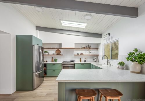 6584 Airoso Ave, San Diego CA  92120-4809 exterior