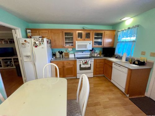 328 Woodbridge Dr, Panamoka, NY 11961-1366