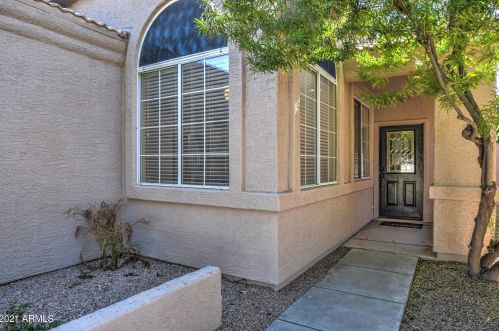 2099 Mallard Ct, Gilbert, AZ 85234-8001