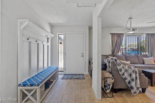 4427 Citrus Way, Glendale AZ 85305-2524 exterior