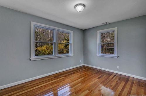 86 Woodland Dr, Northford CT  06472-1210 exterior
