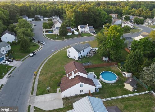 9 Heatherfield Way, Dover DE  19904-9752 exterior