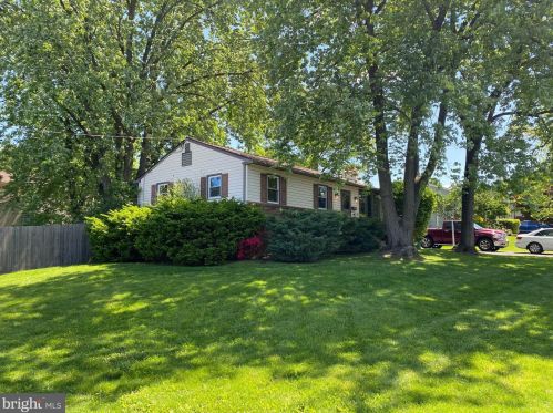 402 Rosewood Ave, Langhorne, PA 19053-4248