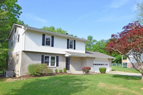 1297 Surrender Ct, Amelia, OH 45102-1640