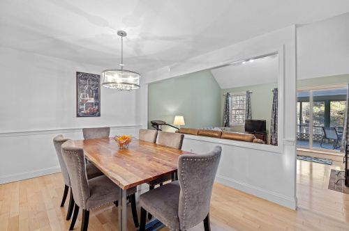 17 Atherton Ln, Amherst NH  03031-3064 exterior