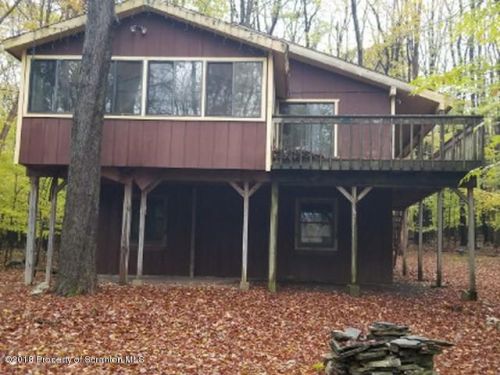 75 Lehigh River Dr, Gouldsboro, PA 18424-8991