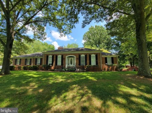 13501 Highland Farms Ct, Nokesville VA  20181-2811 exterior