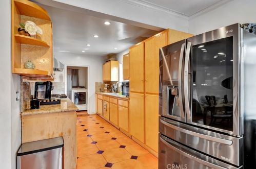 17119 Saticoy St, Van Nuys CA 91406-2146 exterior