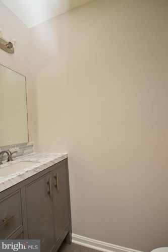 7803 Wintercress Ln, Springfield VA  22152-3842 exterior