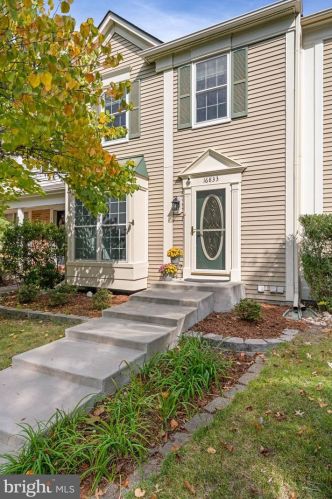 16833 Miranda Ln, Woodbridge, VA 22191-5142