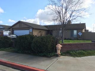 1221 Apple Ave, Greenfield, CA 93927-6202