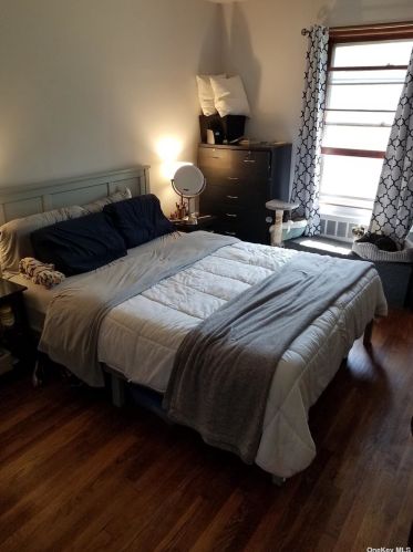 76 Malts Ave, West Islip NY  11795-2508 exterior