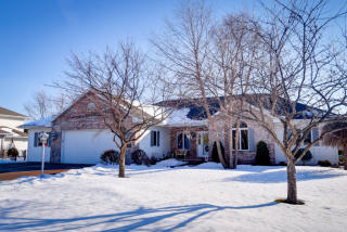 1355 Whippletree Ln, Neenah, WI 54956-1159