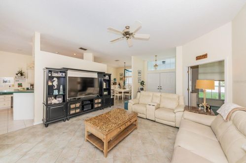 1863 Kinsmere Dr, New Port Richey FL  34655-4539 exterior