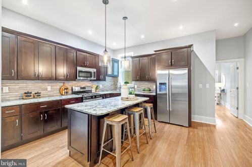 2128 1st St, Washington, DC 20001-1005