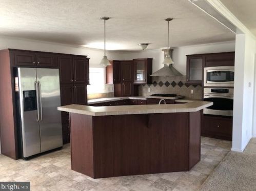 30711 Penn St, Laurel, DE 19956-3993
