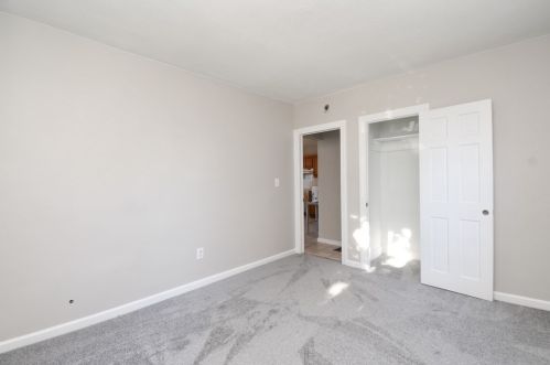 105 Lyons St, Springfield MA  01151-1610 exterior