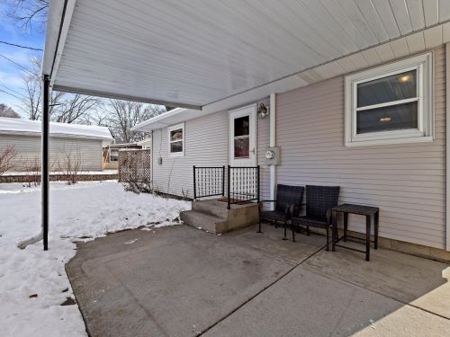 1110 Evergreen Dr, Waukesha WI  53188-2318 exterior