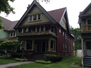 2725 Downer Ave, Milwaukee WI  53211-3754 exterior